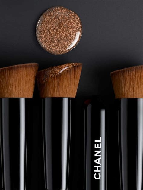 beauty blender chanel|LES PINCEAUX DE CHANEL Foundation.